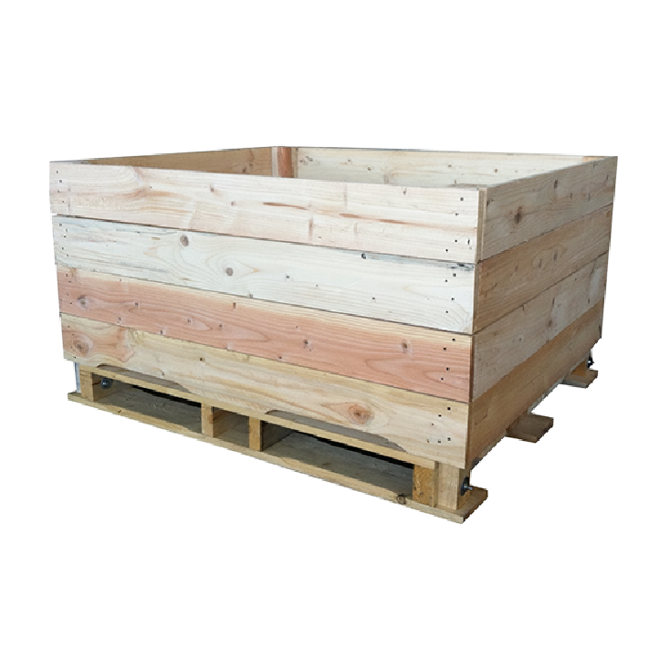 Pallots de madera para almacenamiento y transporte de mercancía industrial