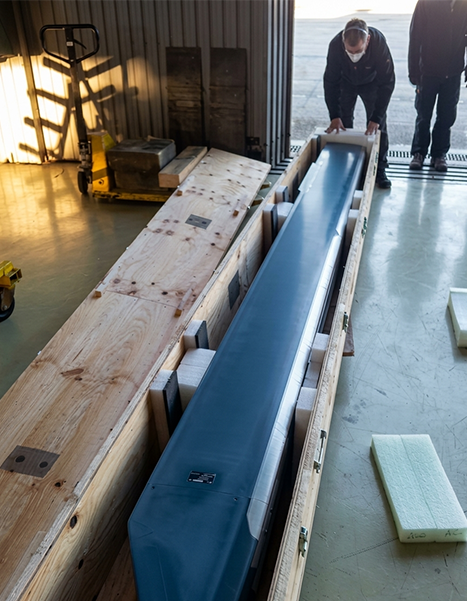 Embalajes de madera a medida para transporte de hélice de helicóptero con protección interior